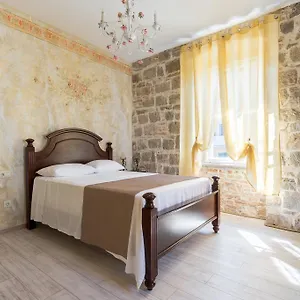 Hotel Pietra Rossa